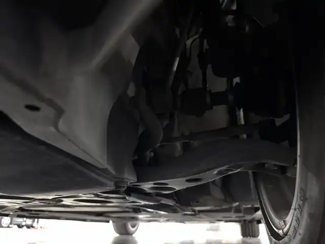 トヨタ プリウス ＰＨＶ S ナビパッケージ 三重県 2017(平29)年 5.1万km スティールブロンドM プラグインハイブリッド/FF/インパネCVT/純正 11.6インチ 縦型ナビ/（AM/FM/USB/iPod/Bluetooth/AUX/TV）/バックカメラ/モデリスタエアロ（F/S/R下）/【OP】ETC2.0/Toyota Safety Sense/・プリクラッシュセーフティ/・レーンディパーチャーアラート（操舵支援付）/・レーダークルコン/・オートハイビーム/・ふらつき検知機能/・【OP】ITS Connect/装備/・【OP】AC100Vアクセサリーコンセント（ヴィークルパワーコネクター付・V2H対応・コンセント2ヶ）/・シートヒーター（D/N）/・ステアリングヒーター/・オートエアコン/・オートライト/・LED ヘッドライト＆フロントフォグランプ/・純正17inAW/・プッシュスタート/・スマートキーx1/・保/など