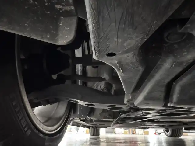 トヨタ プリウス ＰＨＶ S ナビパッケージ 三重県 2017(平29)年 5.1万km スティールブロンドM プラグインハイブリッド/FF/インパネCVT/純正 11.6インチ 縦型ナビ/（AM/FM/USB/iPod/Bluetooth/AUX/TV）/バックカメラ/モデリスタエアロ（F/S/R下）/【OP】ETC2.0/Toyota Safety Sense/・プリクラッシュセーフティ/・レーンディパーチャーアラート（操舵支援付）/・レーダークルコン/・オートハイビーム/・ふらつき検知機能/・【OP】ITS Connect/装備/・【OP】AC100Vアクセサリーコンセント（ヴィークルパワーコネクター付・V2H対応・コンセント2ヶ）/・シートヒーター（D/N）/・ステアリングヒーター/・オートエアコン/・オートライト/・LED ヘッドライト＆フロントフォグランプ/・純正17inAW/・プッシュスタート/・スマートキーx1/・保/など