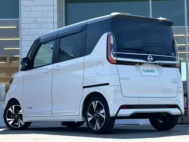 日産 ルークス HWS Gターボ プロパイロットED 兵庫県 2022(令4)年 5.6万km チタニウムグレーM/シルキーホワイト 純正9インチナビ/フルセグ/BT/前方ドライブレコーダー/両側パワースライドドア/全方位カメラ/プロパイロット/ビルトインETC/後ろコーナーセンサー/オートホールド/電動パーキング/USB入力端子/アイドリングストップ/LEDヘッドライト