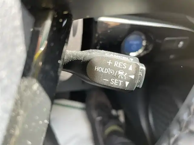 トヨタ プリウス S 石川県 2020(令2)年 3.6万km ホワイトパールクリスタルシャイン トヨタセーフティセンス/純正オーディオ/レーダークルーズ/LEDヘッドライト/スマートキー/プッシュスタート/電動ミラー/社外アルミ&スタッドレス/夏タイヤ積み込み/オートライト