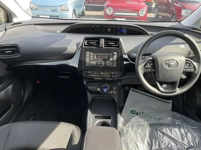 トヨタ プリウス S 石川県 2020(令2)年 3.6万km ホワイトパールクリスタルシャイン トヨタセーフティセンス/純正オーディオ/レーダークルーズ/LEDヘッドライト/スマートキー/プッシュスタート/電動ミラー/社外アルミ&スタッドレス/夏タイヤ積み込み/オートライト