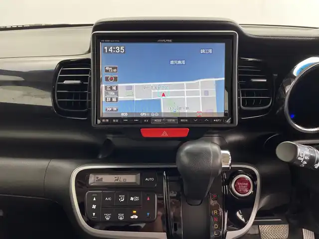 ホンダ Ｎ ＢＯＸ カスタム G ターボパッケージ 鹿児島県 2013(平25)年 9.2万km クリスタルブラックパール ワンオーナー/社外8インチナビ/(AM/FM/CD/DVD/Bluetooth)/フルセグテレビ/バックカメラ/両側パワースライドドア/革調シートカバー/パドルシフト /クルーズコントロール/ステアロングリモコン/オートライト/ETC/純正AW15インチ/電格ミラー