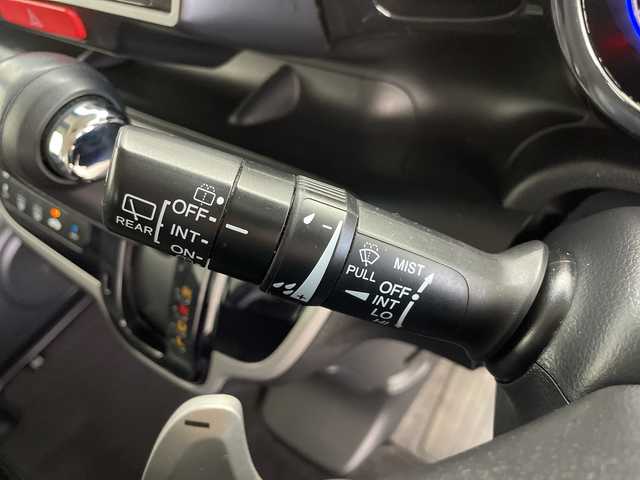 ホンダ Ｎ ＢＯＸ カスタム G ターボパッケージ 鹿児島県 2013(平25)年 9.2万km クリスタルブラックパール ワンオーナー/社外8インチナビ/(AM/FM/CD/DVD/Bluetooth)/フルセグテレビ/バックカメラ/両側パワースライドドア/革調シートカバー/パドルシフト /クルーズコントロール/ステアロングリモコン/オートライト/ETC/純正AW15インチ/電格ミラー