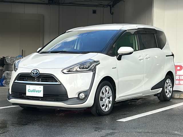 トヨタ シエンタ ハイブリッド 京都府 2018(平30)年 7万km パール 純正７インチナビ/バックカメラ/両側パワースライド/トヨタセーフティセンス/禁煙車/ＬＥＤヘッドライト/７人乗り/スマートキー/ドライブレコーダー/電動格納ミラー/ＥＴＣ/プッシュスタート