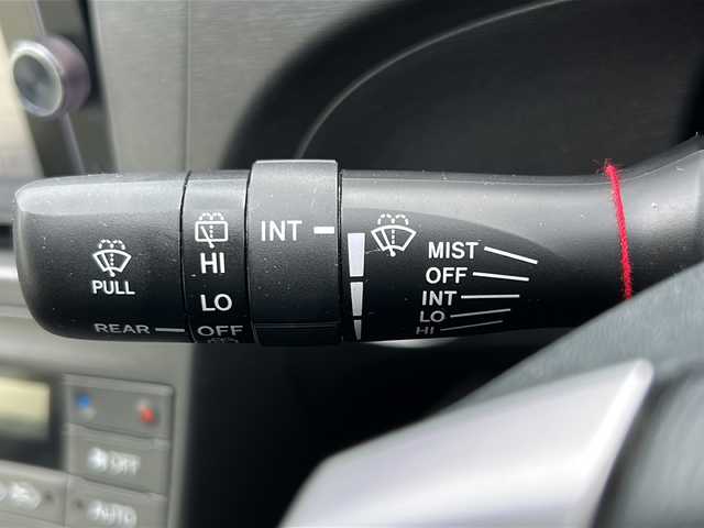 トヨタ プリウス S 石川県 2012(平24)年 6.7万km シルバーM 純正SDナビ【NSZT-W62Z】/バックカメラ/ビルトインETC/前後ドライブレコーダー/プッシュスタート/オートライト/ワンオーナー/純正アルミホイール/純正フロアマット/取扱説明書/保証書/記録簿/ナビ取扱説明書