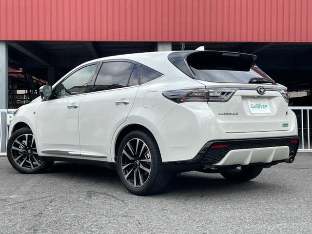 トヨタ ハリアー エレガンス GRスポーツ 神奈川県 2018(平30)年 3.5万km ホワイトパールクリスタルシャイン ワンオーナー				/社外9インチSDナビ【ALPINE：X9Z】				/・DTV/SD/CD/DVD/REC/BT				/バックカメラ				/パノラマルーフ	/ハーフレザーシート/運転席パワーシート			/ビルトインETC							/ToyotaSafetySense/・プリクラッシュセーフティー				/・レーンディパーチャーアラート									/・オートマチックハイビーム/・レーダークルーズコントロール				/前後ドライブレコーダー	/オートライト									/純正LEDヘッドライト/フォグランプ				/LEDイルミネーションビーム			/プッシュEgスタート/ストップ				/スマートキー×2/ターンランプ付電動格納ドアミラー				/純正フロアマット				/取扱説明書				/ナビ取扱説明書				/新車時保証書