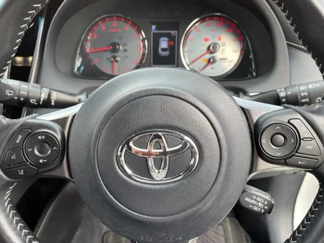 トヨタ ハリアー エレガンス GRスポーツ 神奈川県 2018(平30)年 3.5万km ホワイトパールクリスタルシャイン ワンオーナー				/社外9インチSDナビ【ALPINE：X9Z】				/・DTV/SD/CD/DVD/REC/BT				/バックカメラ				/パノラマルーフ	/ハーフレザーシート/運転席パワーシート			/ビルトインETC							/ToyotaSafetySense/・プリクラッシュセーフティー				/・レーンディパーチャーアラート									/・オートマチックハイビーム/・レーダークルーズコントロール				/前後ドライブレコーダー	/オートライト									/純正LEDヘッドライト/フォグランプ				/LEDイルミネーションビーム			/プッシュEgスタート/ストップ				/スマートキー×2/ターンランプ付電動格納ドアミラー				/純正フロアマット				/取扱説明書				/ナビ取扱説明書				/新車時保証書