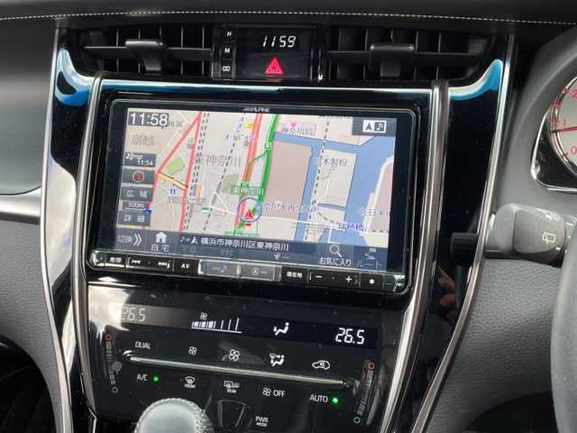 トヨタ ハリアー エレガンス GRスポーツ 神奈川県 2018(平30)年 3.5万km ホワイトパールクリスタルシャイン ワンオーナー				/社外9インチSDナビ【ALPINE：X9Z】				/・DTV/SD/CD/DVD/REC/BT				/バックカメラ				/パノラマルーフ	/ハーフレザーシート/運転席パワーシート			/ビルトインETC							/ToyotaSafetySense/・プリクラッシュセーフティー				/・レーンディパーチャーアラート									/・オートマチックハイビーム/・レーダークルーズコントロール				/前後ドライブレコーダー	/オートライト									/純正LEDヘッドライト/フォグランプ				/LEDイルミネーションビーム			/プッシュEgスタート/ストップ				/スマートキー×2/ターンランプ付電動格納ドアミラー				/純正フロアマット				/取扱説明書				/ナビ取扱説明書				/新車時保証書