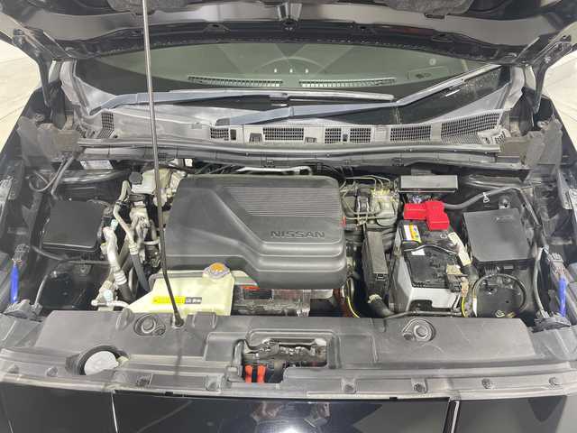 日産 リーフ X Vセレクション 神奈川県 2020(令2)年 5.8万km スーパーブラック プロパイロット/純正9インチSDナビ/インテリジェントアラウンドビューモニター/インテリジェントルームミラー/衝突被害軽減システム/車線逸脱警報/追従式クルーズコントロール/横滑り防止装置/ETC/LEDヘッドライト/オートライト/ウィンカーミラー/電動格納ミラー/純正17インチAW/シートヒーター/ステアリングヒーター/プッシュスタート/スマートキー/フロアマット/スペアキー/取扱説明書/保証書