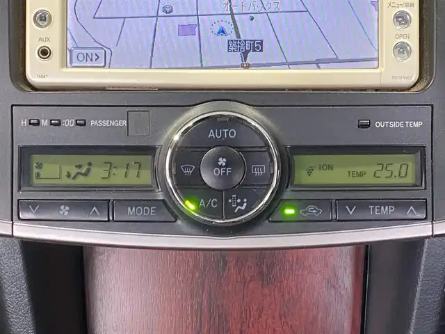 トヨタ アリオン A20 岐阜県 2010(平22)年 17.6万km ブラックマイカ 純正ナビ/ワンセグTV/CD/AM/FM/クルーズコントロール/オートライト/HIDヘッドライト/純正フロアマット/純正ドアバイザー/社外15インチAW/スペアキー/スマートキー/取扱説明書/保証書