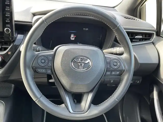 トヨタ カローラツーリング ハイブリッド ダブルバイビー 大阪府 2021(令3)年 3.3万km ホワイトパールクリスタルシャイン トヨタセーフティセンス/・アダプティクブクルーズコントロール/・プリクラッシュセーフティー/・レーントレーシングアシスト/・クリアランスソナー/・パーキングサポートブレーキー/・オートマチックハイビーム/・ロードサインアシスト/純正9インチナビ/・Bluetooth/Miracast/ラジオ/主要装備/・バックカメラ/・横滑り防止装置/・オートホールド/・LEDヘッドライト/・ヘッドライトレベライザー/・フォグランプ/・SOSコール/・手動防眩ルームミラー/・ドライブレコーダー/・ETC