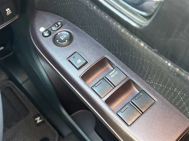 ホンダ Ｎ ＯＮＥ プレミアム Lパッケージ 広島県 2013(平25)年 7万km プレミアムディープロッソパール 禁煙/スマートフォン連携ディスプレイオーディオ/・CD/Bluetooth/HDMI/バックカメラ/HIDヘッドライト/フォグランプ/オートライト/本革巻ステアリングホイール/スマートキー/プッシュスタート/スペアキー/ETC/純正フロアマット/横滑り防止/純正１４インチアルミホイール