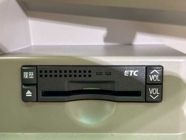 トヨタ エスティマ G 愛媛県 2008(平20)年 4.8万km シルキーゴールドマイカメタリック 純正ナビ／後席モニター／両側電動スライドドア／バックカメラ／クルーズコントロール／ワンセグＴＶ／スマートキー／パワーシート／純正フロアマット／取扱説明書／オートライト／電動格納ミラー／禁煙