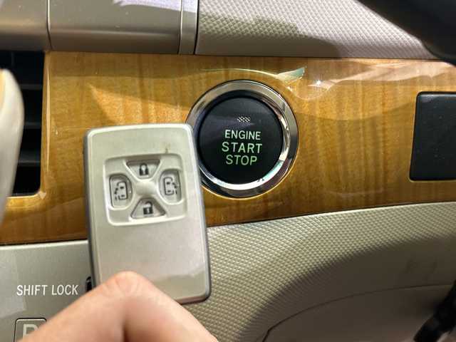 トヨタ エスティマ G 愛媛県 2008(平20)年 4.8万km シルキーゴールドマイカメタリック 純正ナビ／後席モニター／両側電動スライドドア／バックカメラ／クルーズコントロール／ワンセグＴＶ／スマートキー／パワーシート／純正フロアマット／取扱説明書／オートライト／電動格納ミラー／禁煙