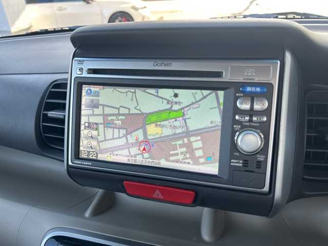 ホンダ Ｎ ＢＯＸ ＋ G Lパッケージ 東京都 2013(平25)年 3.8万km アラバスターシルバーメタリック エンジンスタートボタン/GathersワンセグTVナビ(VXM-128VS)/(USB/AUX)/バックカメラ/純正フロアマット/横滑り防止装置/スマートキー