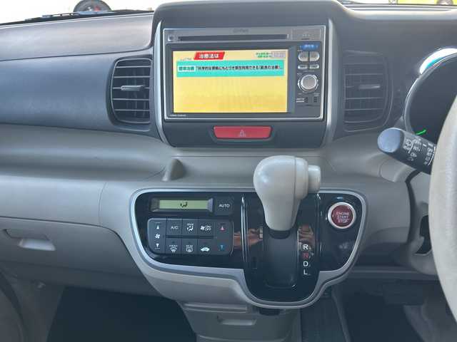 ホンダ Ｎ ＢＯＸ ＋ G Lパッケージ 東京都 2013(平25)年 3.8万km アラバスターシルバーメタリック エンジンスタートボタン/GathersワンセグTVナビ(VXM-128VS)/(USB/AUX)/バックカメラ/純正フロアマット/横滑り防止装置/スマートキー