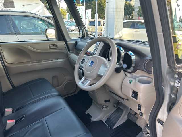 ホンダ Ｎ ＢＯＸ ＋ G Lパッケージ 東京都 2013(平25)年 3.8万km アラバスターシルバーメタリック エンジンスタートボタン/GathersワンセグTVナビ(VXM-128VS)/(USB/AUX)/バックカメラ/純正フロアマット/横滑り防止装置/スマートキー