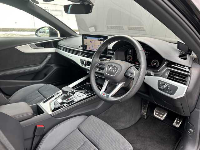 アウディ Ａ４ 40TDIクワトロ Sライン 道東・釧路十勝 2022(令4)年 1万km ミトスブラックメタリック ４WD/純正MMIナビ/　BT/USB/AppleCarPlay/フルセグ/サラウンドビューカメラ/純正ETC2.0/純正前後ドライブレコーダー/アウディプレセンス/レーンキーピングアシスト/アダプティブクルーズコントロール/パークディスタンスコントロール/パーキングアシスト/ハーフレザーシート/フロントパワーシート/フロントシートヒーティング/バーチャルコックピット/マトリクスLEDヘッドライト/純正18インチAW/純正フロアマット/取扱説明書/保証書