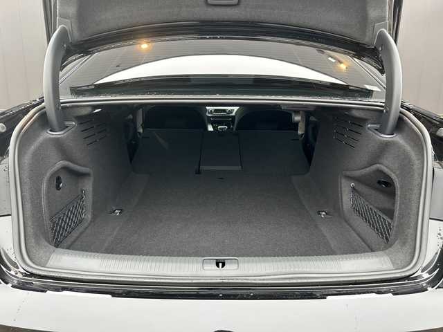 アウディ Ａ４ 40TDIクワトロ Sライン 道東・釧路十勝 2022(令4)年 1万km ミトスブラックメタリック ４WD/純正MMIナビ/　BT/USB/AppleCarPlay/フルセグ/サラウンドビューカメラ/純正ETC2.0/純正前後ドライブレコーダー/アウディプレセンス/レーンキーピングアシスト/アダプティブクルーズコントロール/パークディスタンスコントロール/パーキングアシスト/ハーフレザーシート/フロントパワーシート/フロントシートヒーティング/バーチャルコックピット/マトリクスLEDヘッドライト/純正18インチAW/純正フロアマット/取扱説明書/保証書