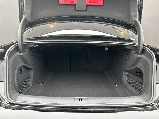 アウディ Ａ４ 40TDIクワトロ Sライン 道東・釧路十勝 2022(令4)年 1万km ミトスブラックメタリック ４WD/純正MMIナビ/　BT/USB/AppleCarPlay/フルセグ/サラウンドビューカメラ/純正ETC2.0/純正前後ドライブレコーダー/アウディプレセンス/レーンキーピングアシスト/アダプティブクルーズコントロール/パークディスタンスコントロール/パーキングアシスト/ハーフレザーシート/フロントパワーシート/フロントシートヒーティング/バーチャルコックピット/マトリクスLEDヘッドライト/純正18インチAW/純正フロアマット/取扱説明書/保証書