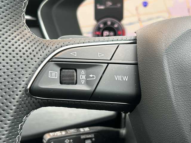 アウディ Ａ４ 40TDIクワトロ Sライン 道東・釧路十勝 2022(令4)年 1万km ミトスブラックメタリック ４WD/純正MMIナビ/　BT/USB/AppleCarPlay/フルセグ/サラウンドビューカメラ/純正ETC2.0/純正前後ドライブレコーダー/アウディプレセンス/レーンキーピングアシスト/アダプティブクルーズコントロール/パークディスタンスコントロール/パーキングアシスト/ハーフレザーシート/フロントパワーシート/フロントシートヒーティング/バーチャルコックピット/マトリクスLEDヘッドライト/純正18インチAW/純正フロアマット/取扱説明書/保証書