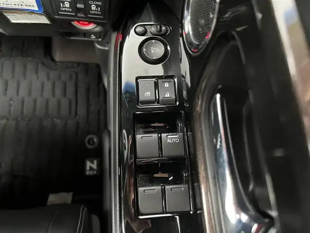 ホンダ Ｎ ＢＯＸ カスタム G EX ターボ ホンダセンシング 高知県 2018(平30)年 3.8万km クリスタルブラックパール SDナビ/フルセグテレビ/バックカメラ/アイドリングストップ/クルーズコントロール/両側パワースライドドア/ETC/Bluetooth接続/ドライブレコーダー/純正フロアマット/純正15インチアルミホイール/ABS/横滑り防止装置/レーンキープアシスト/盗難防止装置/オートライト/カーテンエアバッグ/衝突被害軽減システム/FM/AM/コーナーセンサー