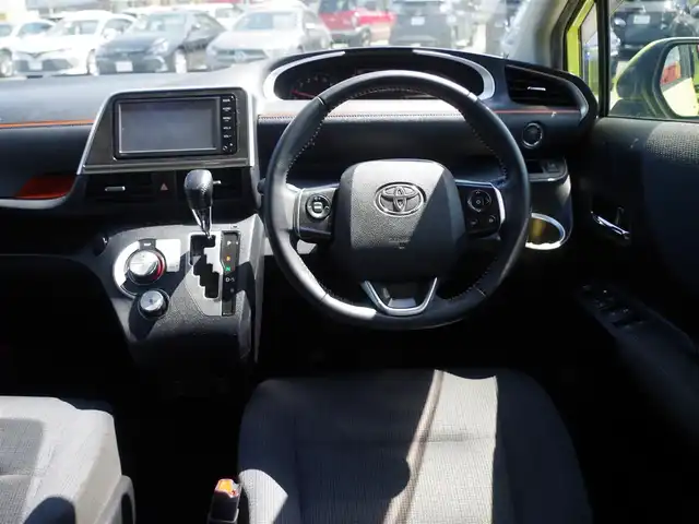 トヨタ シエンタ G 千葉県 2015(平27)年 6.5万km エアーイエロー 185/60R15/両側パワースライドドア/純正SDナビ/地デジTV/【CD再生機能　Bluetooth接続】/バックカメラ/ドライブレコーダー（前後撮影）【ZDR-015】/前席シートヒーター/革巻きステアリング/ステアリングスイッチ/ETC/ウインカーミラー/スマートキー