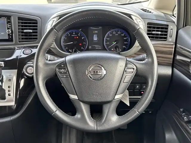 日産 エルグランド 250ハイウェイスターS 大分県 2017(平29)年 6.5万km ファントムブラック ・純正ナビ(CD.DVD.SD.BT)/・バックカメラ/・フルセグテレビ/・Fダウンモニター/・両側パワースライドドア/・テレビキャンセラー/・クルーズコントロール/・オットマン/・ETC/・ドライブレコーダー/・スマートキー/・プッシュスタート
