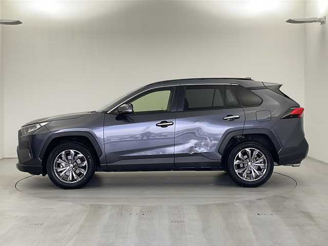 トヨタ ＲＡＶ４ G 栃木県 2023(令5)年 1.3万km グレーメタリック ワンオーナー/10.5インチディスプレイオーディオ（コネクティッドナビ対応）Plus/　Apple CarPlay/Android Auto/Bluetooth/フルセグTV/USB/Miracast/AM/FM/トヨタセーフティセンス/　プリクラッシュセーフティ/　レーントレーシングアシスト/　レーダークルーズコントロール/　ロードサインアシスト/　オートハイビーム/　パノラミックビューモニター/　ブラインドスポットモニター/デジタルインナーミラー(録画機能付)/ビルトインETC2.0/電動パーキングブレーキ(HOLDスイッチ付)/シートヒーター(ベンチレーター付)/合皮シート/パワーシート(D席)/純正フロアマット/サイド+カーテンエアバッグ/スマートキー×1本/保証書、取扱説明書付属