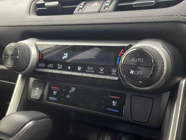 トヨタ ＲＡＶ４ G 栃木県 2023(令5)年 1.3万km グレーメタリック ワンオーナー/10.5インチディスプレイオーディオ（コネクティッドナビ対応）Plus/　Apple CarPlay/Android Auto/Bluetooth/フルセグTV/USB/Miracast/AM/FM/トヨタセーフティセンス/　プリクラッシュセーフティ/　レーントレーシングアシスト/　レーダークルーズコントロール/　ロードサインアシスト/　オートハイビーム/　パノラミックビューモニター/　ブラインドスポットモニター/デジタルインナーミラー(録画機能付)/ビルトインETC2.0/電動パーキングブレーキ(HOLDスイッチ付)/シートヒーター(ベンチレーター付)/合皮シート/パワーシート(D席)/純正フロアマット/サイド+カーテンエアバッグ/スマートキー×1本/保証書、取扱説明書付属