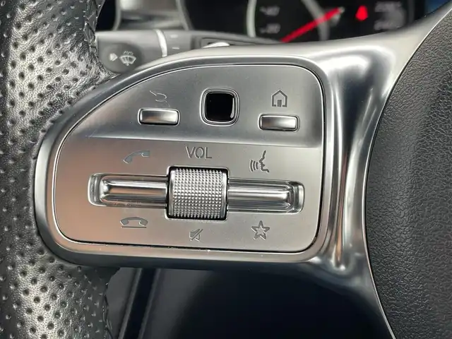 メルセデス・ベンツ Ｃ２００ 東京都 2018(平30)年 4.4万km ワイン レーダーセーフティパッケージ/・アクティブディスタンスアシスト・ディストロニック/・アクティブブレーキアシスト/・PRE-SAFE/・PREーSAFE＋/・PRE-SAFEサウンド/・アクティブブレーンキーピングアシスト/・アクティブステアリングアシスト/本革シート/・メモリ付きパワーシート/・シートヒーター/64色アンビエントライト/エアサスペンション/Apple Car play