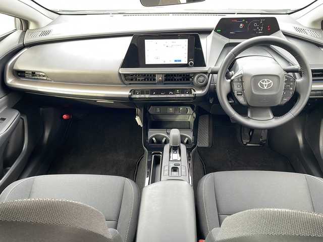 トヨタ プリウス G 福岡県 2023(令5)年 0.4万km グレー 純正メモリナビ／Ｂｌｕｅｔｏｏｔｈ／フルセグＴＶ／バックカメラ／ＥＴＣ／ワンオーナー／前後ドラレコ／ステアリングリモコン／オートクルーズコントロール／ＬＥＤヘッドライト／スペアキー／純正アルミホイール
