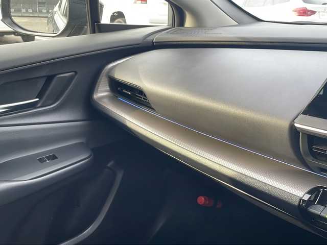 トヨタ プリウス G 福岡県 2023(令5)年 0.4万km グレー 純正メモリナビ／Ｂｌｕｅｔｏｏｔｈ／フルセグＴＶ／バックカメラ／ＥＴＣ／ワンオーナー／前後ドラレコ／ステアリングリモコン／オートクルーズコントロール／ＬＥＤヘッドライト／スペアキー／純正アルミホイール