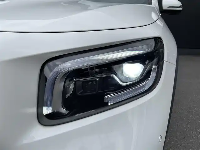 メルセデス・ベンツ ＧＬＢ２００ｄ AMGライン 香川県 2020(令2)年 3.8万km ポーラホワイト 純正ナビ（BT、USB）/レーダーセーフティーパッケージ/360度カメラ/社外デジタルインナーミラー/GPSレーダー/ハーフレザーシート/前席パワーシート/前席シートヒーター/スマートキー/アンビエントライト/純正19インチAW
