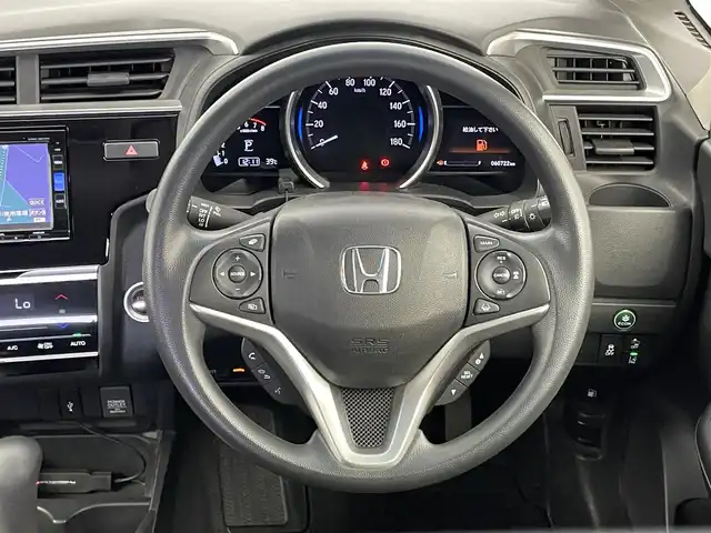 ホンダ フィット 13G L ホンダセンシング 埼玉県 2018(平30)年 6.1万km ルージュアメジストM 純正ナビ　バックカメラ　アダプティブクルーズコントロール　ＬＥＤヘッドライト　ＥＴＣ　オートライト　ホンダセンシング　ステアリングスイッチ　プッシュスタート　スマートキー　地デジフルセグＴＶ