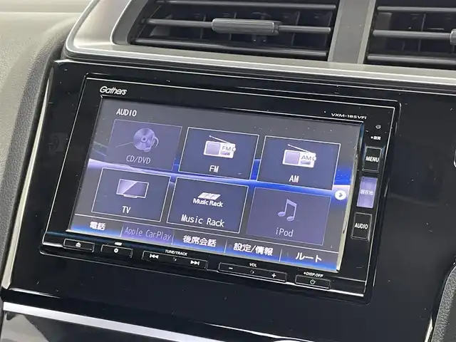 ホンダ フィット 13G L ホンダセンシング 埼玉県 2018(平30)年 6.1万km ルージュアメジストM 純正ナビ　バックカメラ　アダプティブクルーズコントロール　ＬＥＤヘッドライト　ＥＴＣ　オートライト　ホンダセンシング　ステアリングスイッチ　プッシュスタート　スマートキー　地デジフルセグＴＶ