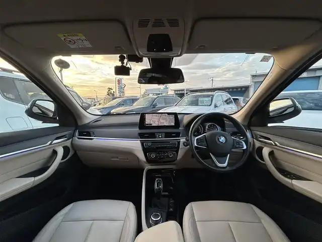 ＢＭＷ Ｘ１ xDrive 18d xライン EDジョイ+ 滋賀県 2020(令2)年 5.5万km ミネラルホワイト ハイラインパッケージ/オイスターレザーシート/・前席パワーシート/・前席シートヒーター/インテリジェントセーフティ/アクティブクルーズコントロール/コンフォートアクセス/電動リアゲート/純正ナビ/（BT/USB/社外DTV）/バックカメラ/前後コーナーセンサー/前後ドライブレコーダー/純正18インチAW/保証書/取扱説明書