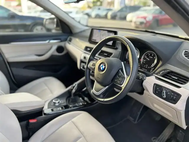 ＢＭＷ Ｘ１ xDrive 18d xライン EDジョイ+ 滋賀県 2020(令2)年 5.5万km ミネラルホワイト ハイラインパッケージ/オイスターレザーシート/・前席パワーシート/・前席シートヒーター/インテリジェントセーフティ/アクティブクルーズコントロール/コンフォートアクセス/電動リアゲート/純正ナビ/（BT/USB/社外DTV）/バックカメラ/前後コーナーセンサー/前後ドライブレコーダー/純正18インチAW/保証書/取扱説明書