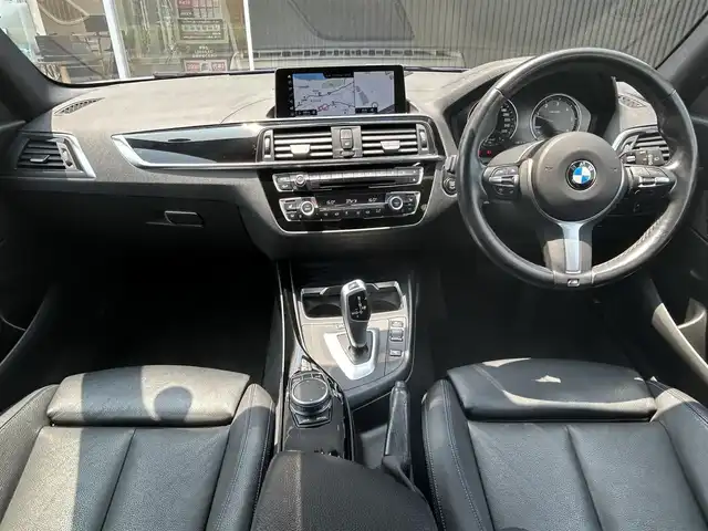 ＢＭＷ １１８ｄ Mスポーツ エディションシャドー 福岡県 2019(平31)年 5.4万km エストリルブルーM インテリジェントセーフティ/アダプティブクルーズコントロール/LEDヘッドライト/黒革シート/前席シートヒーター/純正ナビ/Bluetooth/バックカメラ/パークディスタンスコントロール/コンフォートアクセス/LEDヘッドライト/オートライト/フロントフォグランプ/リアフォグランプ/ステアリングスイッチ/純正18インチアルミホイール/ミラー一体型ETC/保証書/スペアキー×1