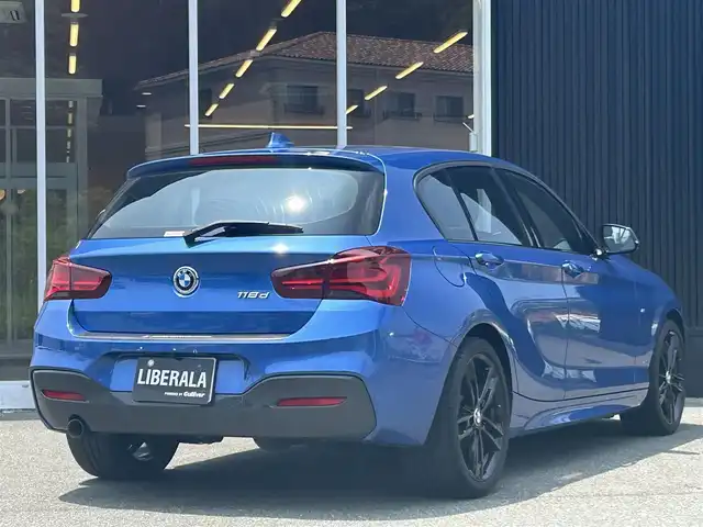ＢＭＷ １１８ｄ Mスポーツ エディションシャドー 福岡県 2019(平31)年 5.4万km エストリルブルーM インテリジェントセーフティ/アダプティブクルーズコントロール/LEDヘッドライト/黒革シート/前席シートヒーター/純正ナビ/Bluetooth/バックカメラ/パークディスタンスコントロール/コンフォートアクセス/LEDヘッドライト/オートライト/フロントフォグランプ/リアフォグランプ/ステアリングスイッチ/純正18インチアルミホイール/ミラー一体型ETC/保証書/スペアキー×1