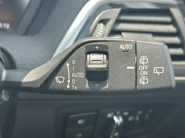 ＢＭＷ １１８ｄ Mスポーツ エディションシャドー 福岡県 2019(平31)年 5.4万km エストリルブルーM インテリジェントセーフティ/アダプティブクルーズコントロール/LEDヘッドライト/黒革シート/前席シートヒーター/純正ナビ/Bluetooth/バックカメラ/パークディスタンスコントロール/コンフォートアクセス/LEDヘッドライト/オートライト/フロントフォグランプ/リアフォグランプ/ステアリングスイッチ/純正18インチアルミホイール/ミラー一体型ETC/保証書/スペアキー×1