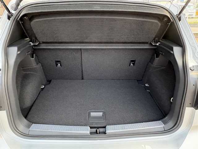 フォルクスワーゲン ＶＷ Ｔ－クロス TSI Rライン 徳島県 2023(令5)年 1.4万km シルバー 純正ナビ/ハーフレザーシート/置くだけ充電/前後ドライブレコーダー/ＨＩＤヘッドライト/ＥＴＣ/タイプＣ充電/ＭＴモード付ＡＴ/ルーフレール/パーキングアシスト機能/プッシュスタート