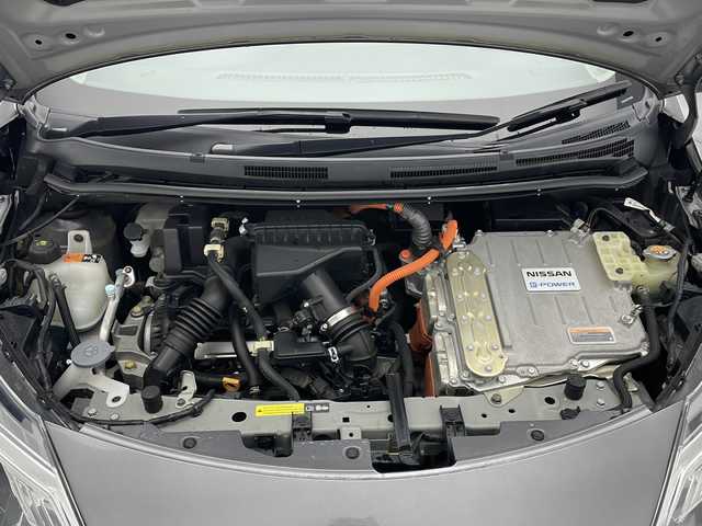 日産 ノート e－パワー X Vセレクション 長野県 2020(令2)年 4.4万km ダークメタルグレー 純正SDナビゲーション/型式：MM319D-W/【AM/FM/CD/Bluetooth/フルセグTV】/アラウンドビューモニター/ドライブレコーダー（前方）/プッシュスタート/スマートキー/オートライト/LEDヘッドライド/衝突軽減ブレーキ