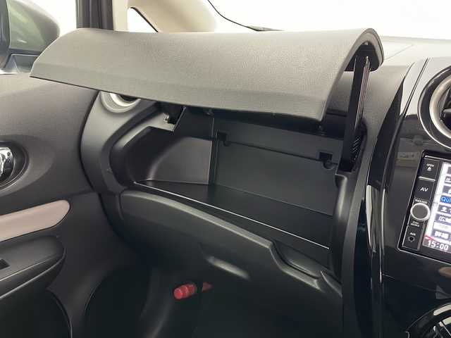 日産 ノート e－パワー X Vセレクション 長野県 2020(令2)年 4.4万km ダークメタルグレー 純正SDナビゲーション/型式：MM319D-W/【AM/FM/CD/Bluetooth/フルセグTV】/アラウンドビューモニター/ドライブレコーダー（前方）/プッシュスタート/スマートキー/オートライト/LEDヘッドライド/衝突軽減ブレーキ