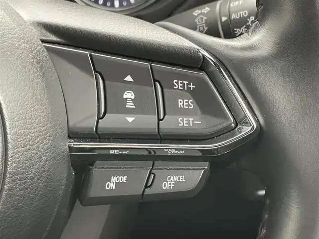 マツダ ＣＸ－８ XD ブラックトーンエディション 岡山県 2021(令3)年 6.4万km スノーフレイクホワイトパールマイカ 純正10.25インチSDナビ/（Carplay/フルセグTV/USB/Bluetooth）/ルーフレール/全方位カメラ/ETC/横滑り防止装置/レーンキープアシスト/オートマチックハイビーム/D/N席シートヒーター/D/N席パワーシート/LEDヘッドライト/ブラインドスポットモニター/アイドリングストップ/ステアリングヒーター/電動リアゲート/コーナーセンサー/プッシュスタート/スマートキー/スペアキー/ミュージックプレイヤー/純正フロアマット/純正19インチアルミホイール/新車保証書/取扱説明書