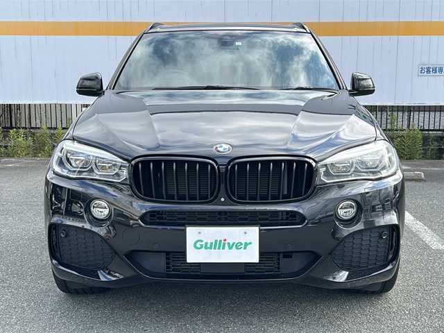 ＢＭＷ Ｘ５ ブラックアウト 山口県 2017(平29)年 2.6万km サファイアブラックP サンルーフ/純正ナビ/DVD/CD/AUX/フルセグTV/バックカメラ/ハーマンカードンオーディオ/黒レザーシート/前席パワーシート/全席シートヒーター/純正LEDヘッドライト/純正フォグランプ/オートライト/純正20インチアルミホイール/革巻きステアリング/ステアリングスイッチ/パドルシフト/クルーズコントロール/パワーバックドア/衝突被害軽減ブレーキ/LKA/横滑り防止/DAC/オートパーキングホールド/コーナーセンサー/スマートキー/ミラー一体型ETC/前後タイプドライブレコーダー/フロアマット/電動格納ウインカードアミラー