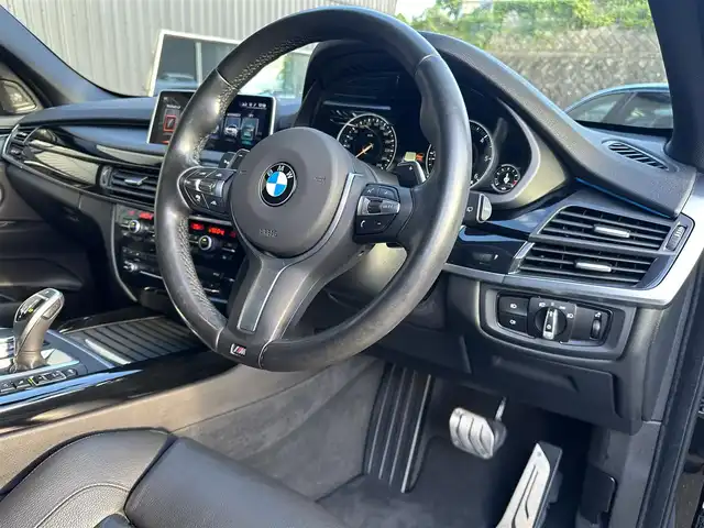 ＢＭＷ Ｘ５ ブラックアウト 福島県 2017(平29)年 2.7万km サファイアブラックP 特別仕様車/パノラマサンルーフ/Harman/Kardonサウンド/ヘッドアップディスプレイ/インテリジェントセーフティ/アダプティブクルーズコントロール/レーンキープアシスト/ヴァーネスカレザー(ブラック)/全席シートヒーター/前席パワーシート/パワーバックドア/純正ナビ(BT/USB/AUX/CD/DVD)/フルセグTV/バックカメラ/純正20AW/アダプティブLED/オートホールド/ミラー一体型ETC/ドライブレコーダー(前後)/アンビエントライト/取扱説明書/保証書/スペアキー