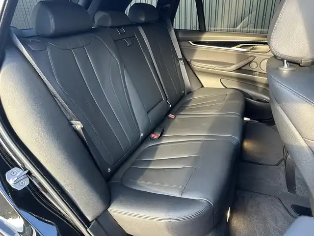 ＢＭＷ Ｘ５ ブラックアウト 福島県 2017(平29)年 2.7万km サファイアブラックP 特別仕様車/パノラマサンルーフ/Harman/Kardonサウンド/ヘッドアップディスプレイ/インテリジェントセーフティ/アダプティブクルーズコントロール/レーンキープアシスト/ヴァーネスカレザー(ブラック)/全席シートヒーター/前席パワーシート/パワーバックドア/純正ナビ(BT/USB/AUX/CD/DVD)/フルセグTV/バックカメラ/純正20AW/アダプティブLED/オートホールド/ミラー一体型ETC/ドライブレコーダー(前後)/アンビエントライト/取扱説明書/保証書/スペアキー