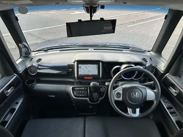 ホンダ Ｎ ＢＯＸ カスタム G 道央・札幌 2014(平26)年 6.7万km プレミアムダイナミックブルーパール ４WD/社外SDナビ/CD/DVD/BT/フルセグ/シティブレーキアクティブシステム/横滑り防止装置/バックカメラ/ETC/ECONモード/片側パワースライドドア/ステアリングリモコン/プッシュスタート/スマートキー/HIDヘッドライト/オートライト/フォグランプ/電動格納ミラー/純正フロアマット/ドアバイザー/スペアキー/社外エンジンスターター