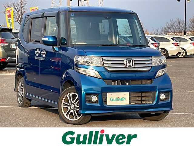 ホンダ Ｎ ＢＯＸ カスタム G 道央・札幌 2014(平26)年 6.7万km プレミアムダイナミックブルーパール ４WD/社外SDナビ/CD/DVD/BT/フルセグ/シティブレーキアクティブシステム/横滑り防止装置/バックカメラ/ETC/ECONモード/片側パワースライドドア/ステアリングリモコン/プッシュスタート/スマートキー/HIDヘッドライト/オートライト/フォグランプ/電動格納ミラー/純正フロアマット/ドアバイザー/スペアキー/社外エンジンスターター
